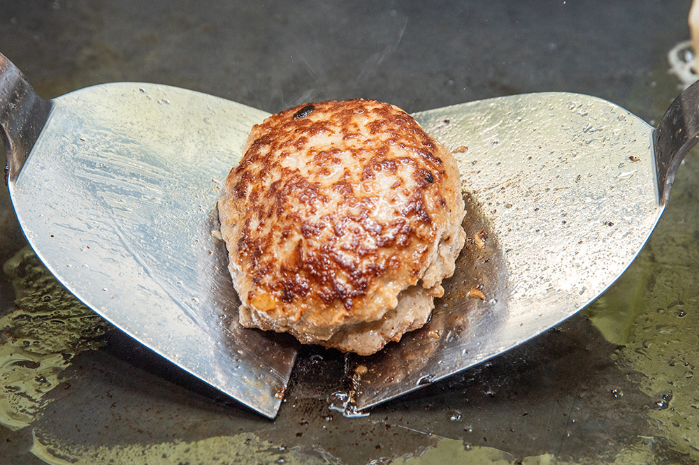 鉄板で焼き上げることへのこだわり